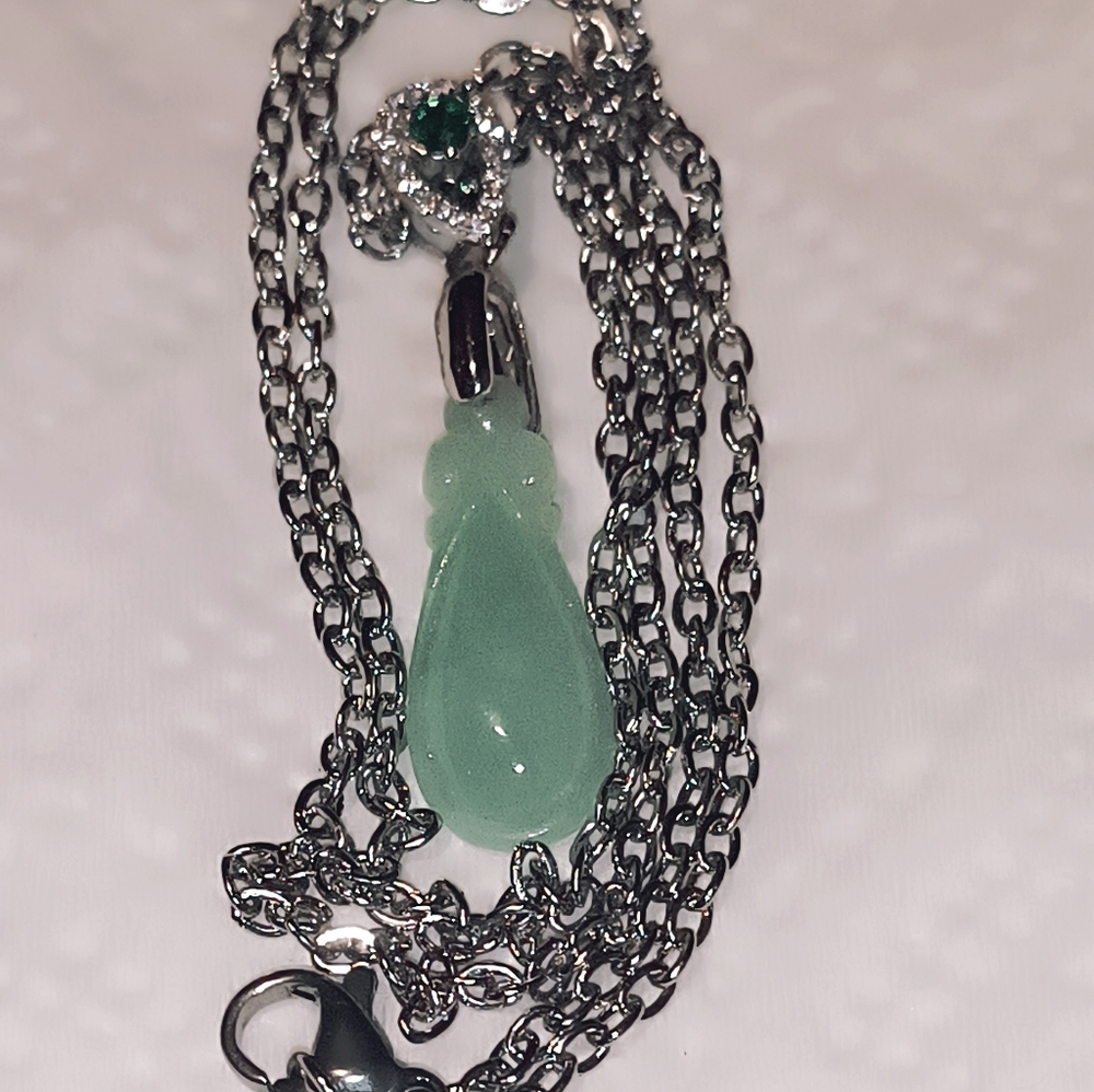 type a natural green lucky jadeite jade pendant